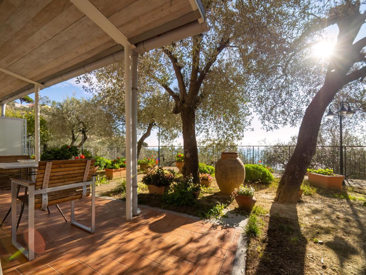 Tra Gli Ulivi Pietra Ligure Exterior foto
