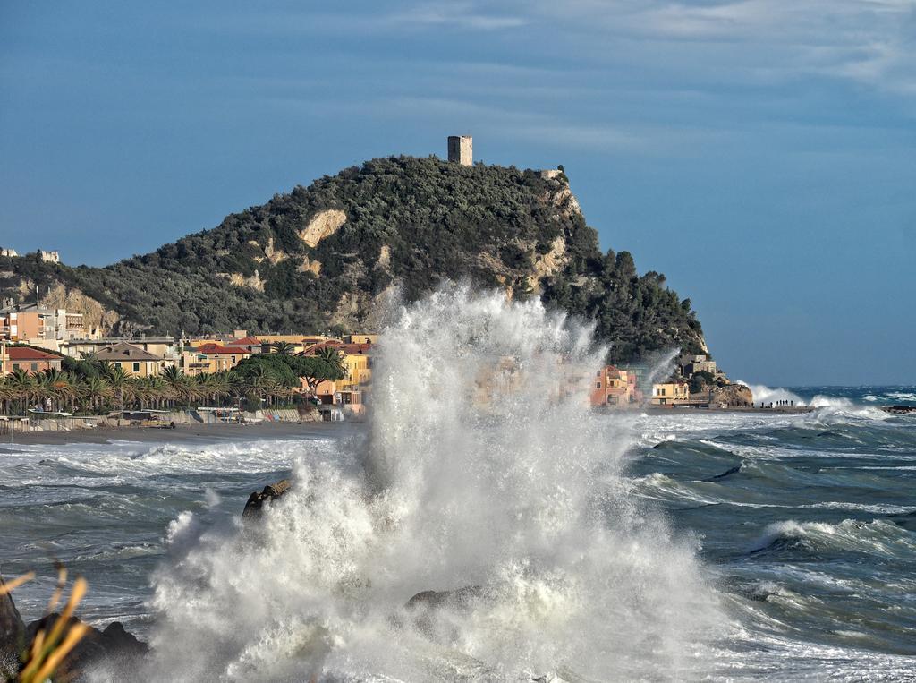 Tra Gli Ulivi Pietra Ligure Exterior foto