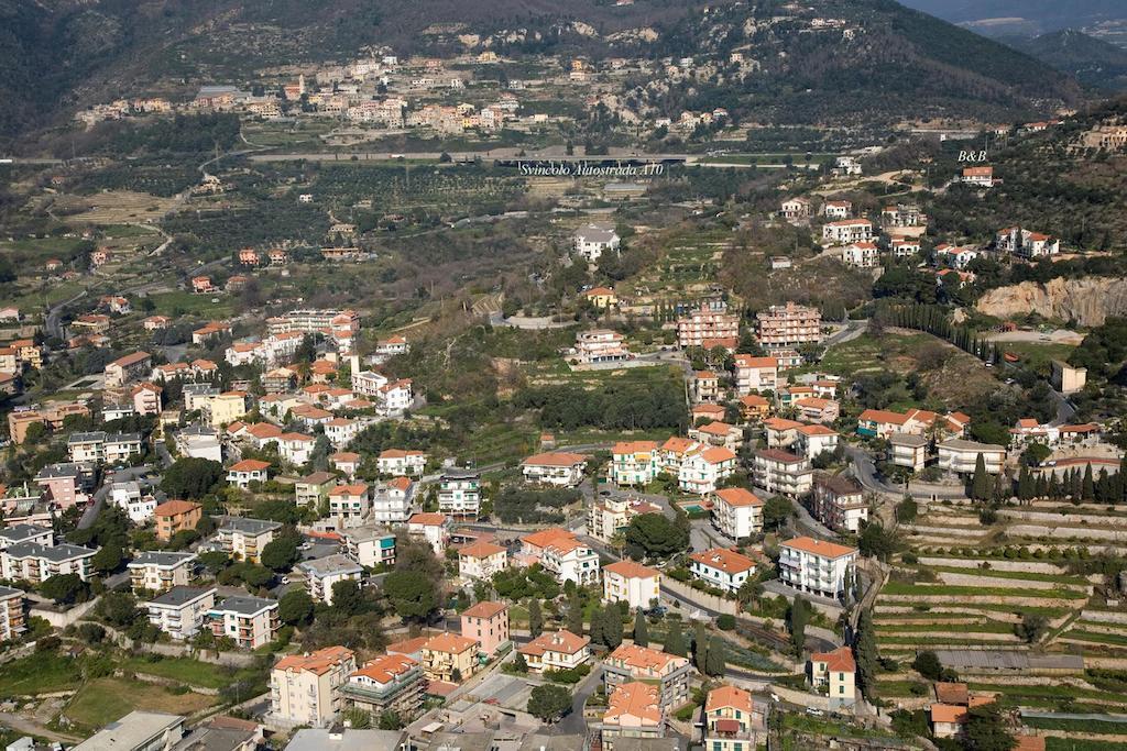Tra Gli Ulivi Pietra Ligure Exterior foto